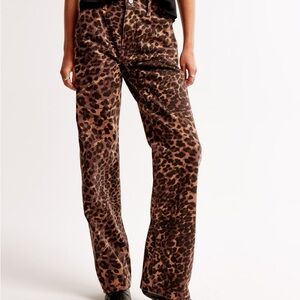 Abercrombie & Fitch Leopard Print mid rise slouchy pant